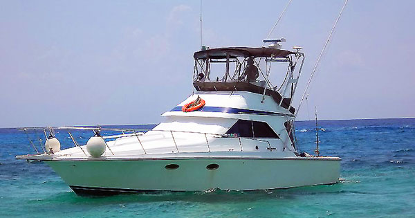 fishing boats in cancun